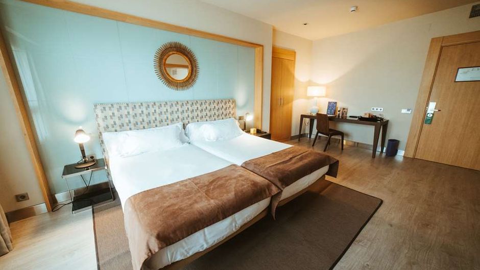 Barcelo Leon Conde Luna Suite