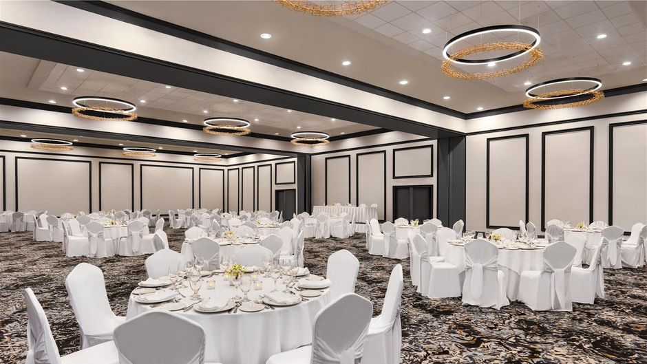 DoubleTree by Hilton Montreal Airport W Meeting