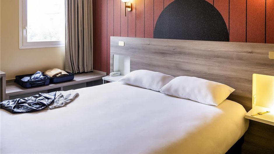 Ibis Styles Versailles Saint Quentin Room