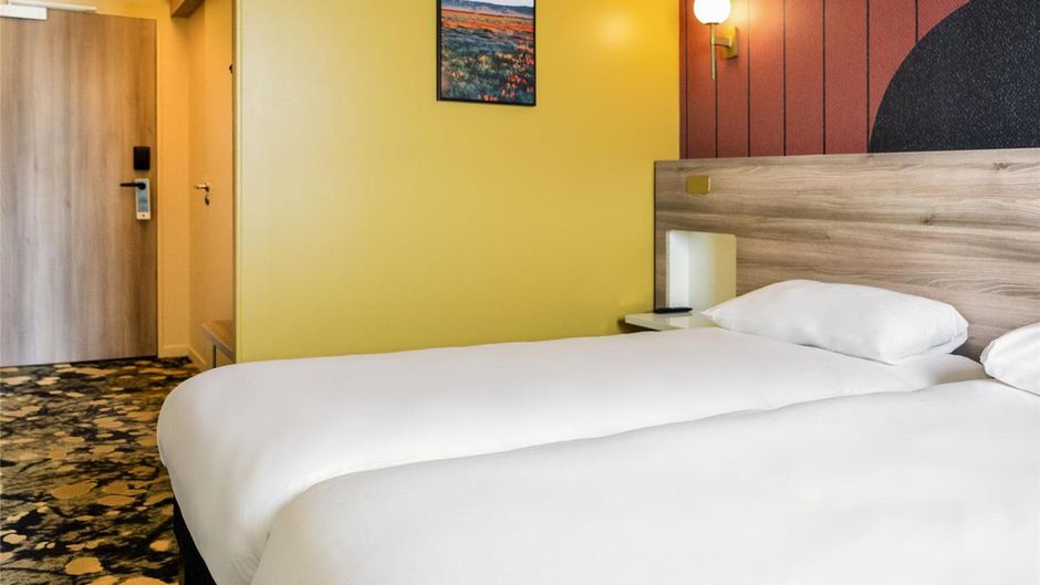 Ibis Styles Versailles Saint Quentin Room