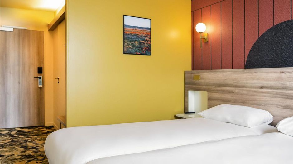 Ibis Styles Versailles Saint Quentin Room