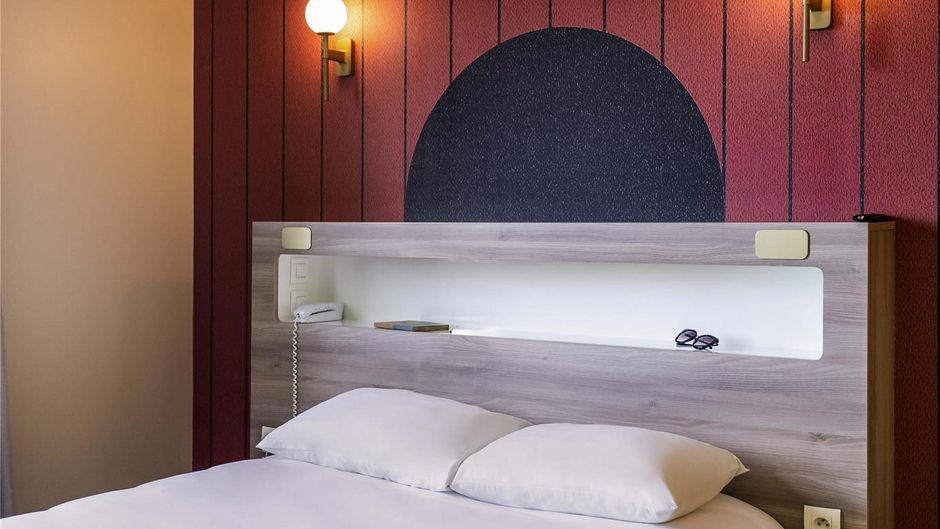 Ibis Styles Versailles Saint Quentin Room