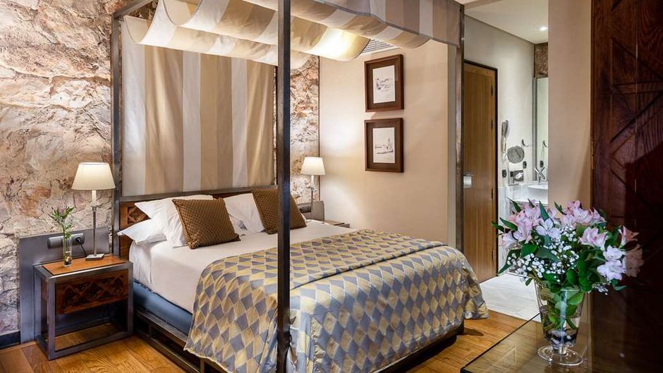 Parador de Alarcon Room