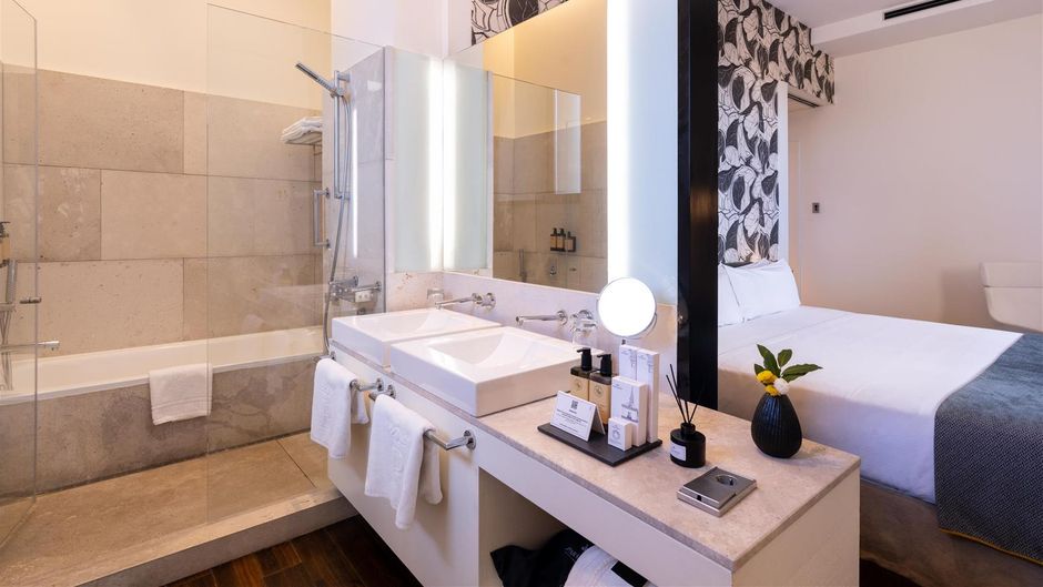 Parador de Alcala de Henares Suite