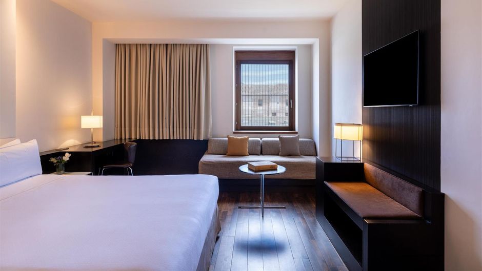 Parador de Alcala de Henares Room
