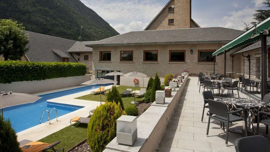 Parador de Arties Pool