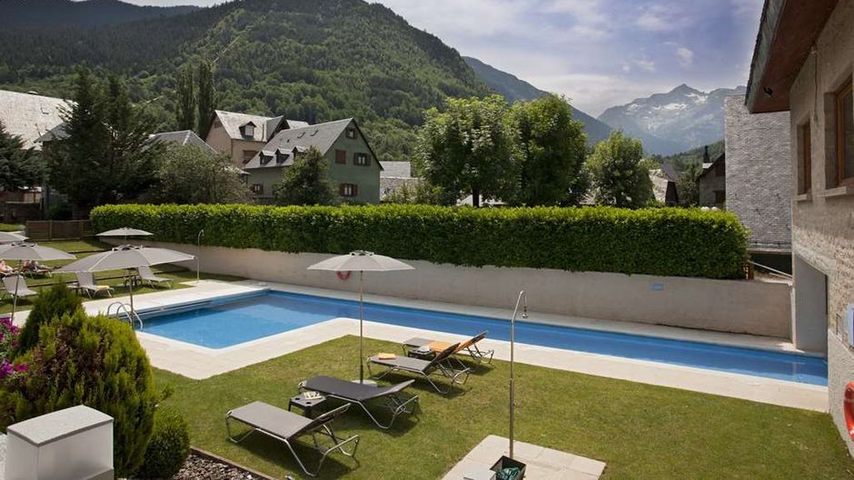 Parador de Arties Pool