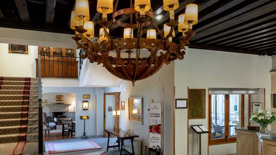 Parador de Avila Lobby