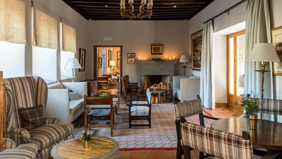 Parador de Avila Lobby