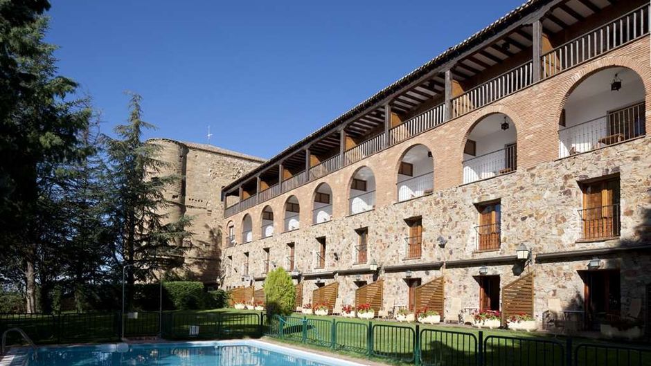 Parador de Benavente Pool