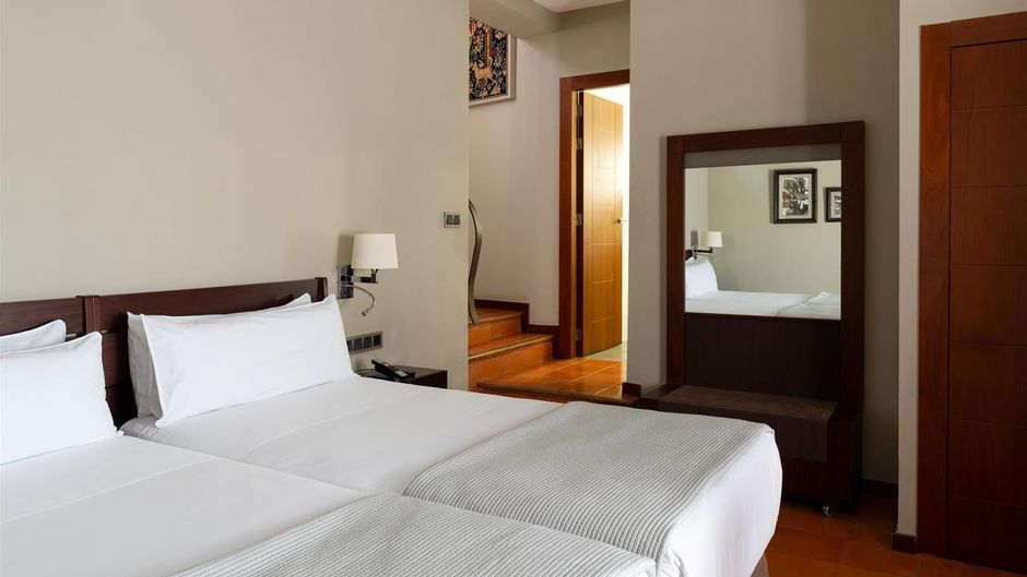 Parador de Caceres Room