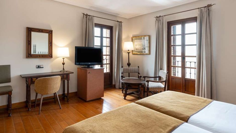 Parador de Calahorra Room