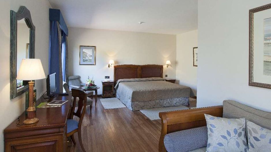 Parador de Canadas del Teide Room