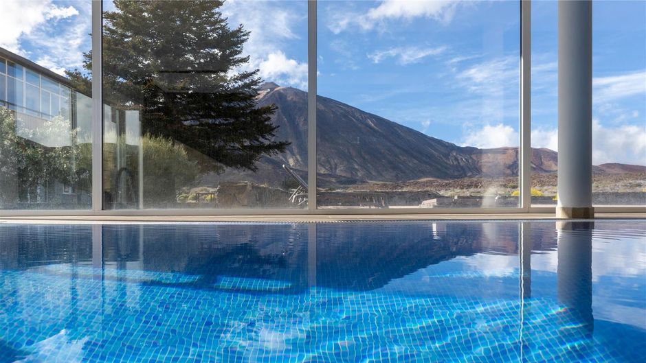 Parador de Canadas del Teide Pool