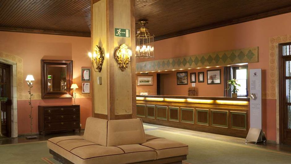 Parador de Cervera de Pisuerga Lobby