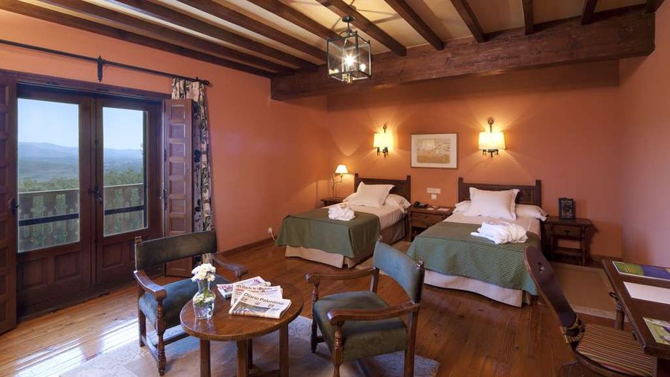 Parador de Cervera de Pisuerga Room