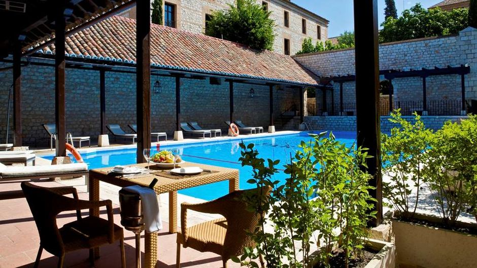 Parador de Chinchon Pool