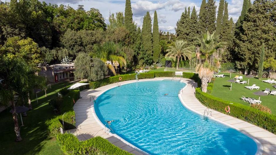 Parador de Cordoba Pool