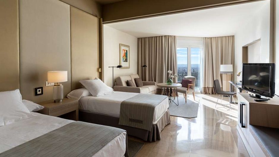 Parador de Cordoba Room