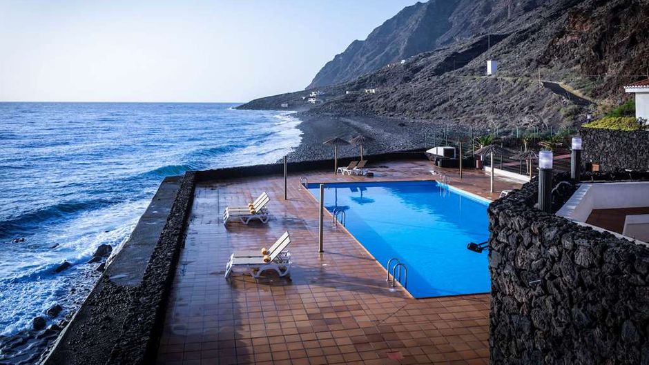 Parador del Hierro Pool