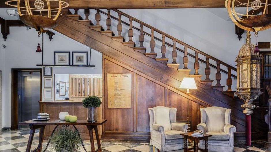 Parador de Ferrol Lobby