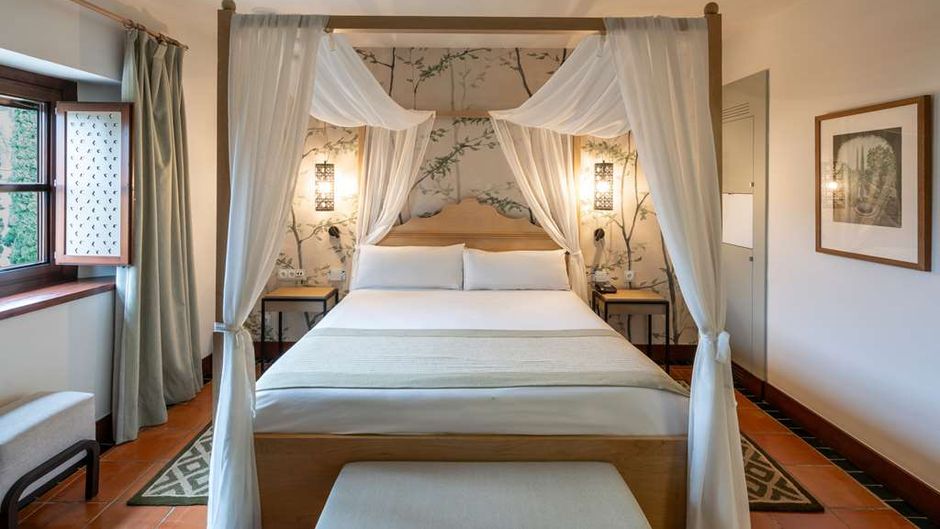 Parador de Granada Room
