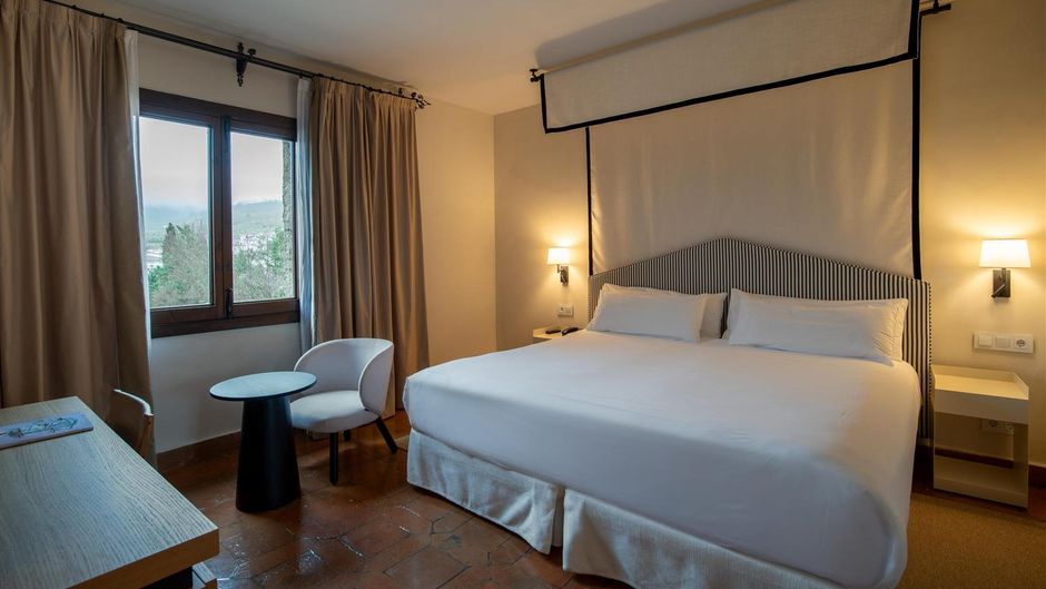 Parador de Jarandilla de la Vera Room