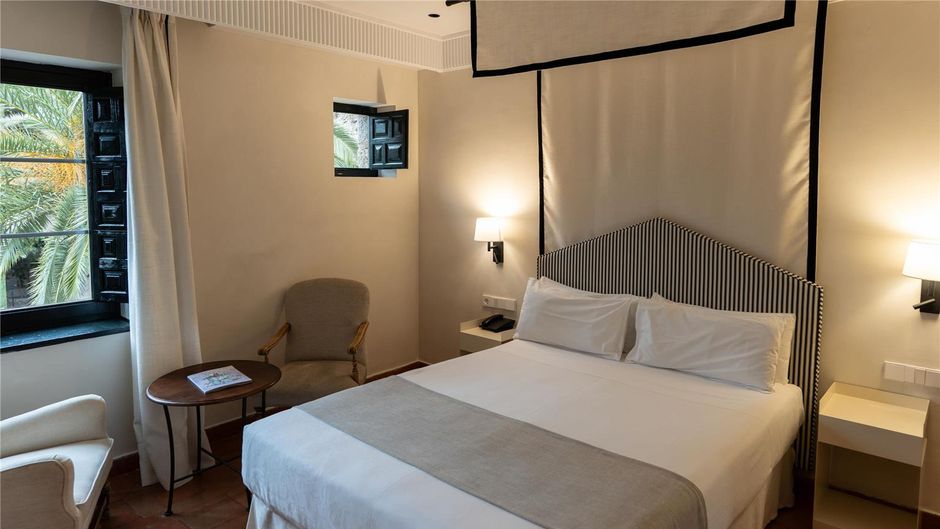 Parador de Jarandilla de la Vera Room