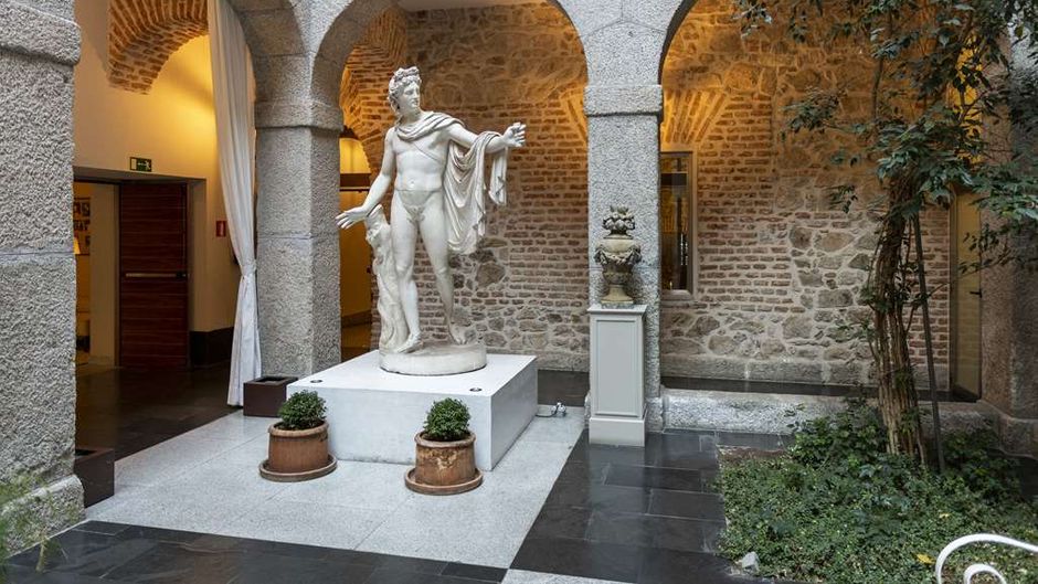 Parador de La Granja Lobby