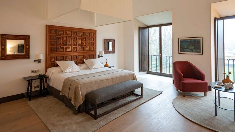 Parador de Leon Room