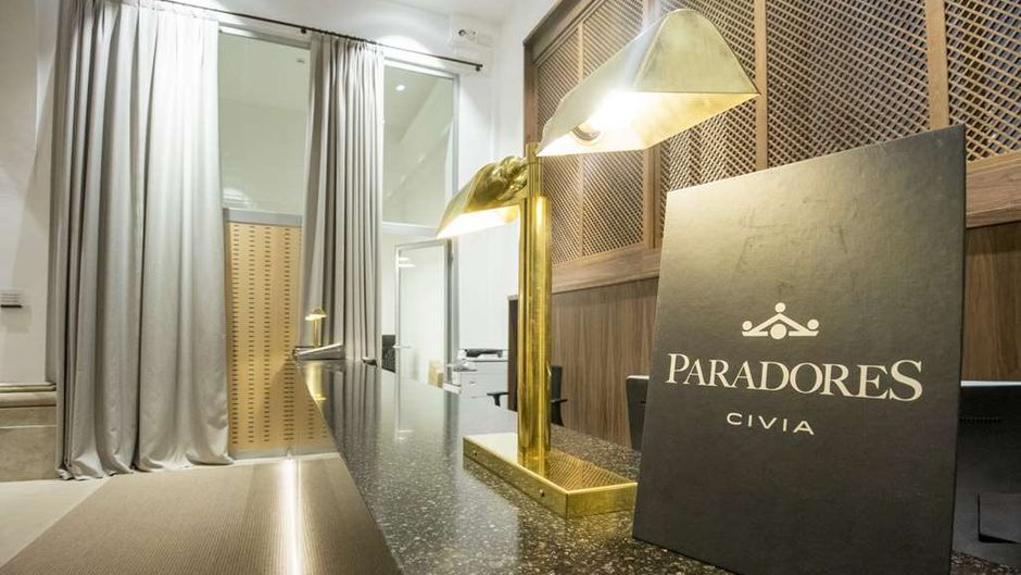 Parador de Lleida Lobby