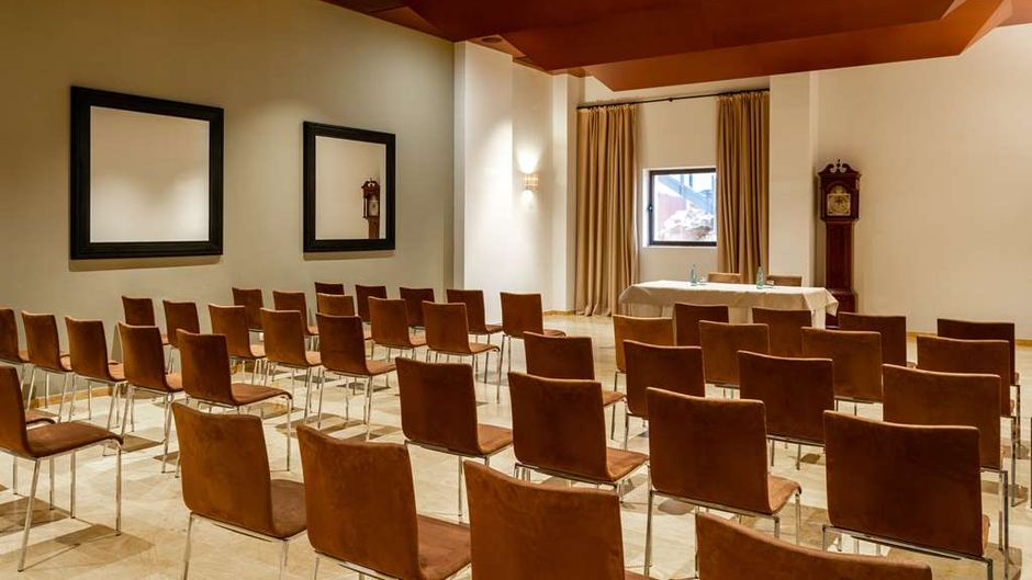 Parador De Lorca Meeting