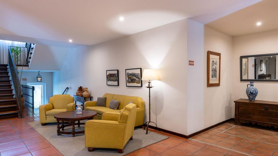 Parador de Manzanares Lobby