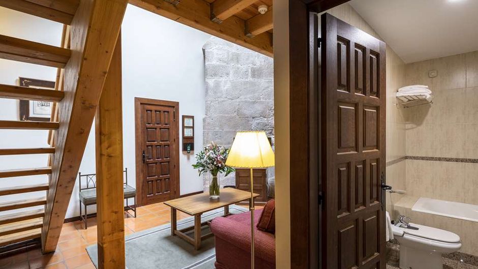 Parador Monforte de Lemos Room