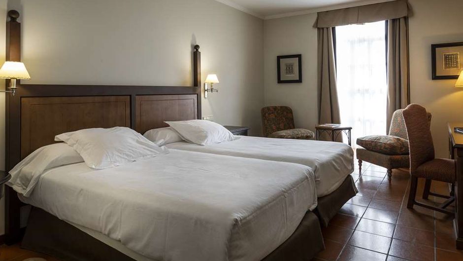 Parador Monforte de Lemos Room