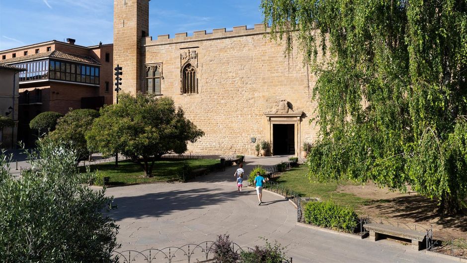 Parador de Olite Exterior