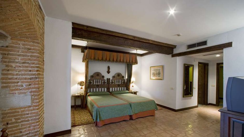 Parador de Plasencia Suite