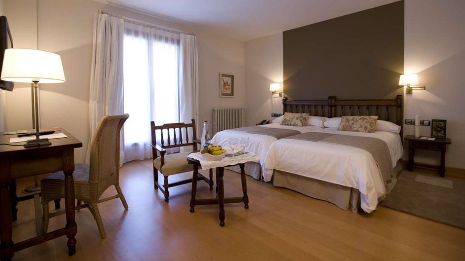 Parador de Puebla de Sanabria Room