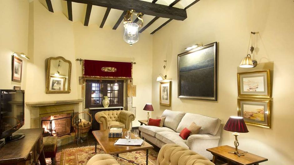 Parador de Santillana Gil Blas Lobby