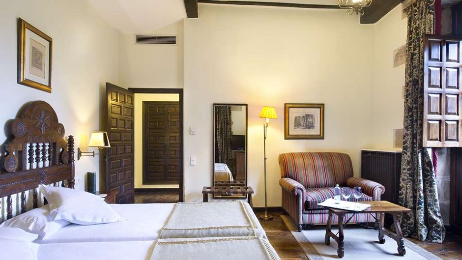Parador de Santillana Gil Blas Room