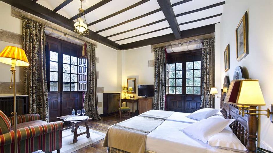 Parador de Santillana Gil Blas Room