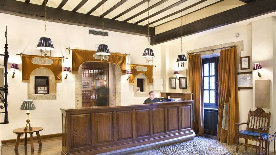 Parador de Santillana Gil Blas Lobby
