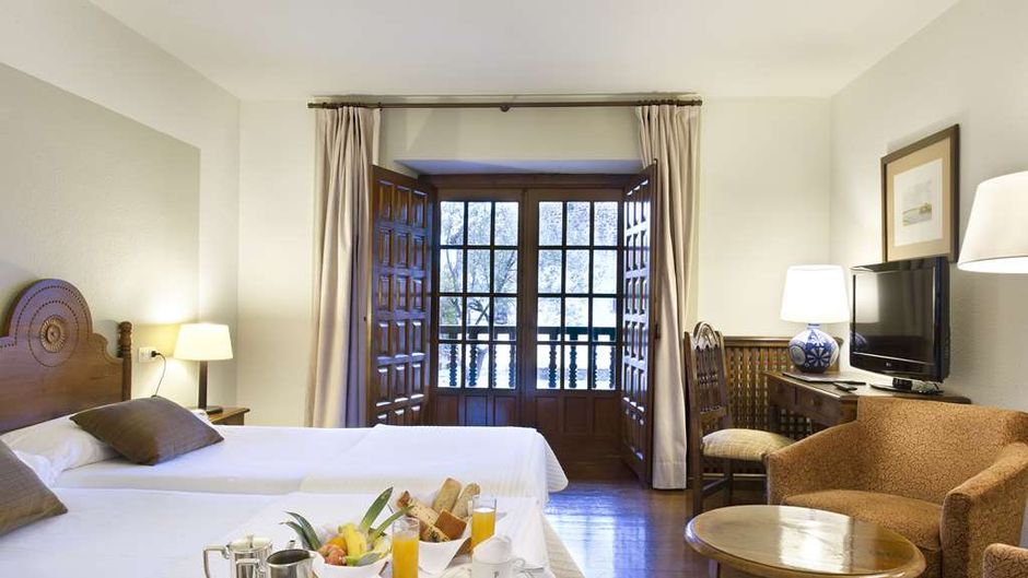 Parador de Santillana Room