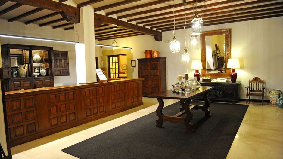 Parador de Santillana Lobby