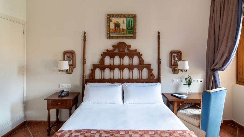 Parador de Sto Domingo Bernardo Fresneda Room