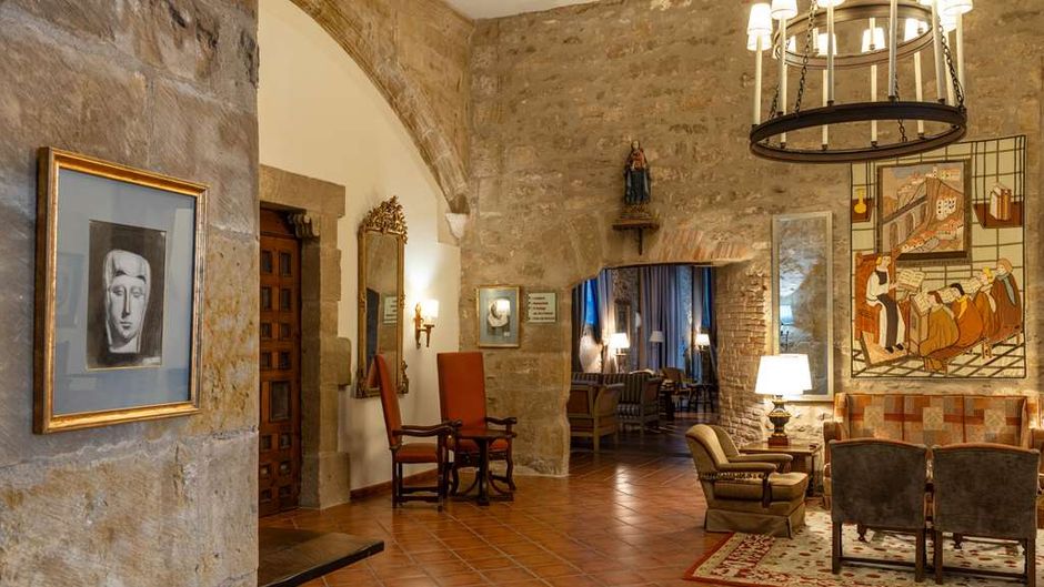 Parador de Sto Domingo Bernardo Fresneda Other