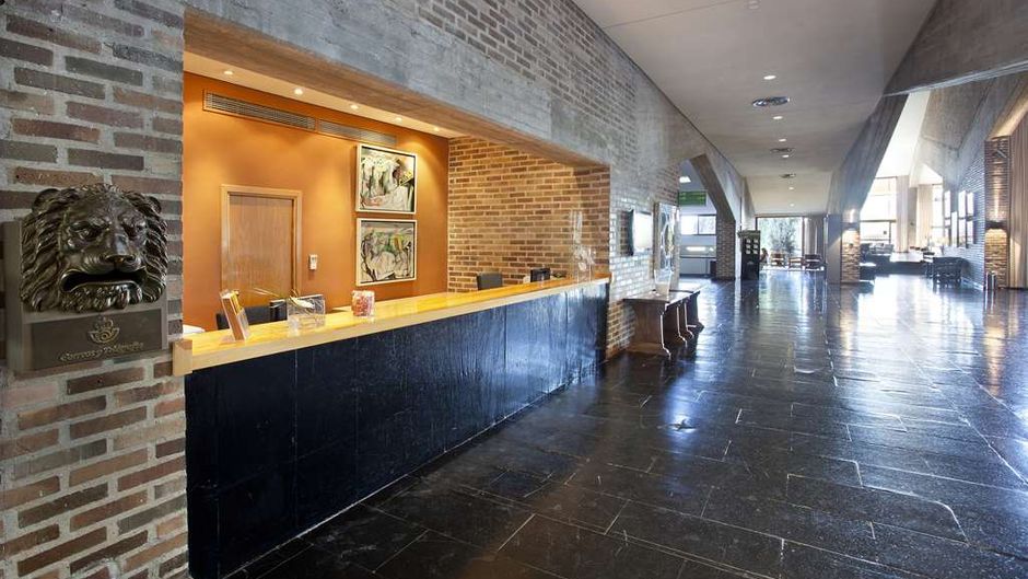 Parador de Segovia Lobby