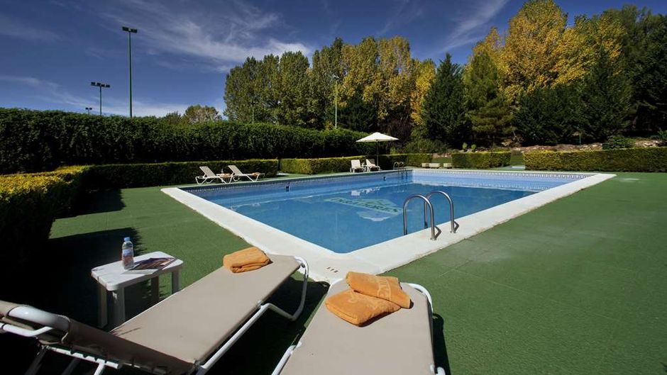 Parador de Teruel Pool