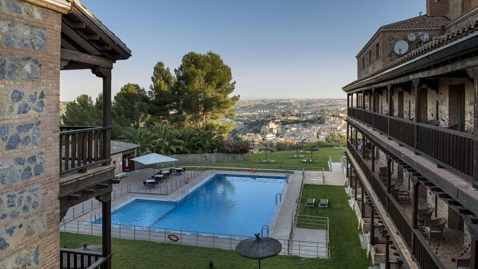 Parador de Toledo Pool