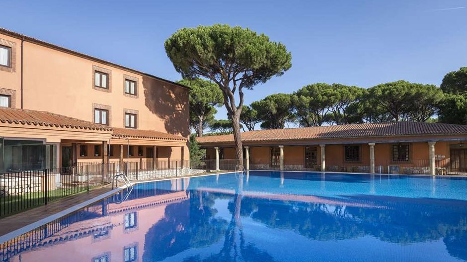 Parador de Tordesillas Pool